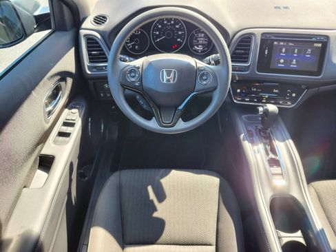 Used 2018 Honda HR-V EX image 13