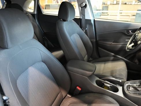 Used 2022 Hyundai Kona SEL w/ Cargo Package image 8