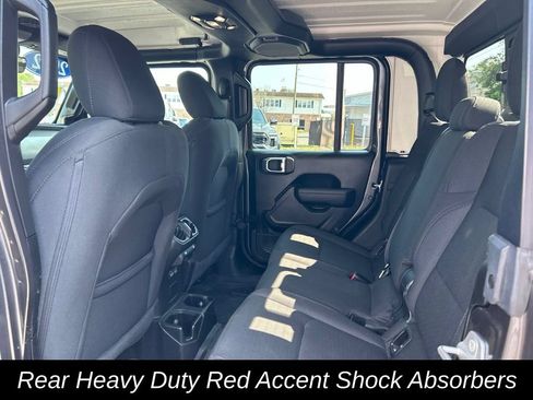 Used 2022 Jeep Gladiator Sport AWD/4WD image 35