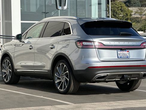 Used 2022 Lincoln Nautilus Reserve w/ Equipment Group 202A image 5