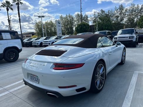 Used 2017 Porsche 911 Carrera RWD image 8