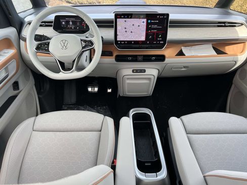 New 2025 Volkswagen ID. Buzz Pro S Plus image 11