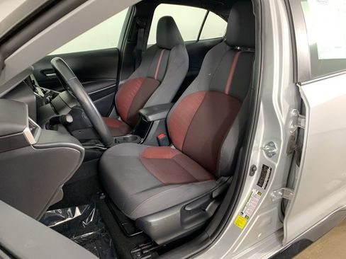 Used 2024 Toyota Corolla SE image 27