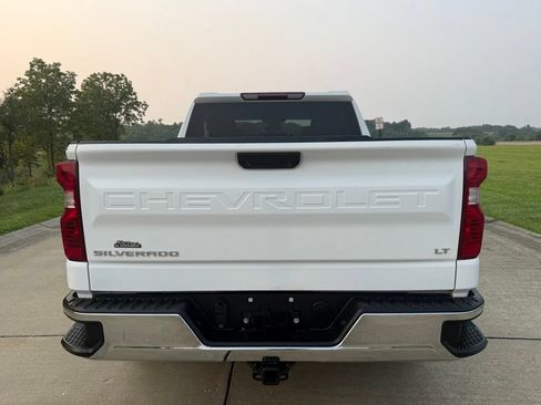 Used 2024 Chevrolet Silverado 1500 LT AWD/4WD image 5