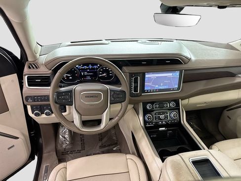 Used 2021 GMC Yukon XL Denali w/ Denali Ultimate Package AWD/4WD image 26