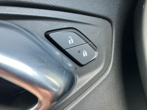 Used 2023 Chevrolet Camaro LT RWD image 14
