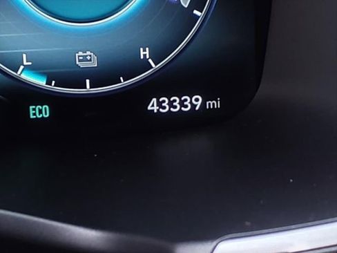 Used 2022 Hyundai Santa Fe Limited image 37