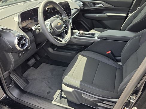 New 2026 Chevrolet Equinox EV LT w/ Midnight Package FWD image 5