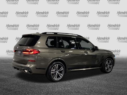 Used 2026 BMW X7 xDrive40i AWD/4WD image 8
