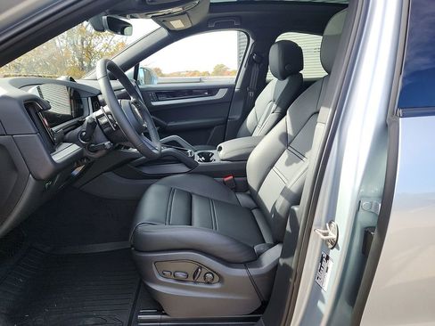 New 2026 Porsche Cayenne Coupe image 5