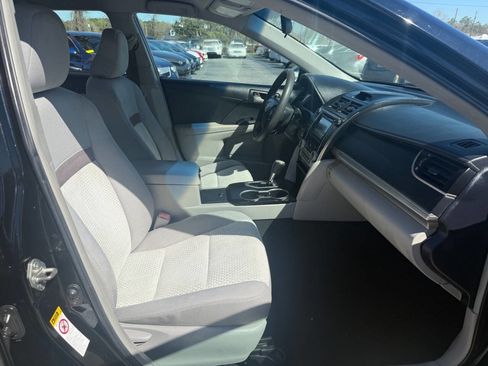 Used 2013 Toyota Camry LE image 13