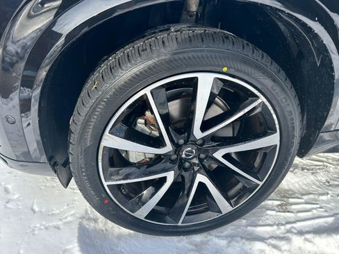 Used 2023 Volvo XC90 B5 Plus w/ Protection Package Premier image 8