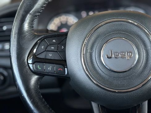 Used 2020 Jeep Renegade Altitude AWD/4WD image 21