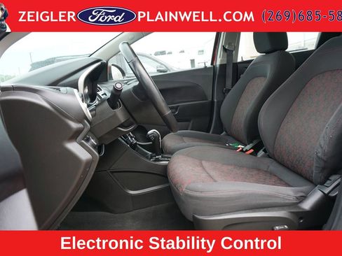 Used 2020 Chevrolet Sonic LT w/ Convenience Package FWD image 16