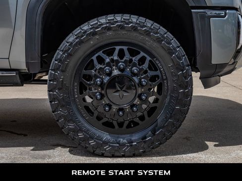 Used 2025 GMC Sierra 3500 Denali w/ Denali Reserve Package AWD/4WD image 12