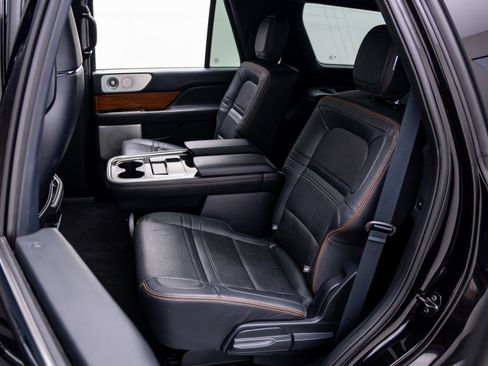 Used 2022 Lincoln Navigator Black Label AWD/4WD image 16