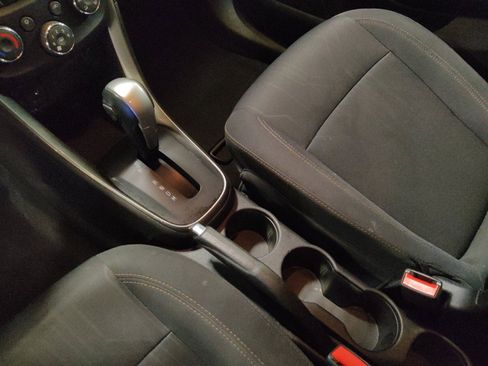 Used 2018 Chevrolet Trax LT image 26