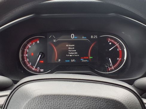 Used 2025 Toyota RAV4 XLE AWD/4WD image 16