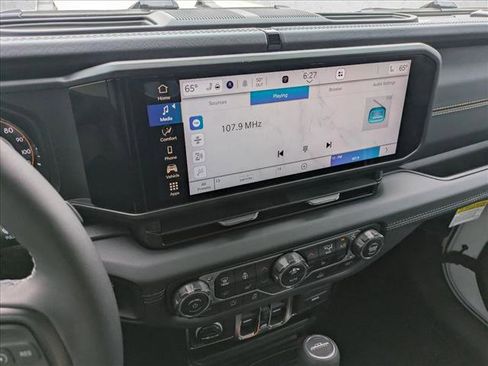 New 2026 Jeep Gladiator Sport AWD/4WD image 11