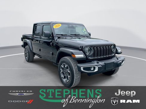 Used 2026 Jeep Gladiator Sport AWD/4WD image 1