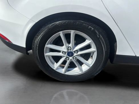 Used 2018 Ford Focus SE FWD image 34
