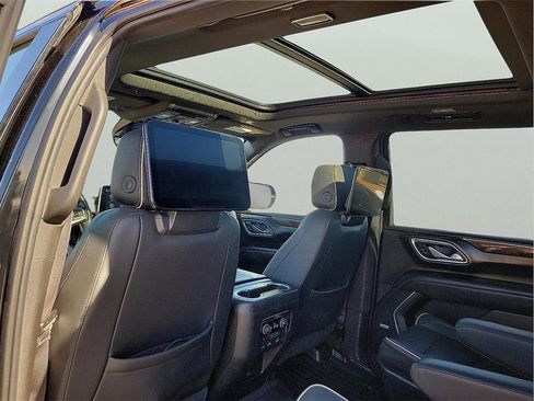 Used 2021 Chevrolet Suburban Premier w/ Texas Edition image 12