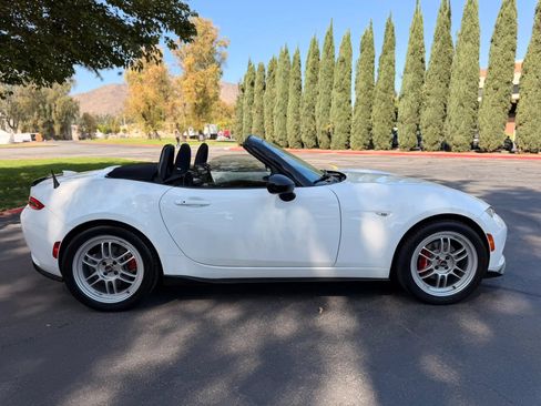 Used 2017 MAZDA MX-5 Miata Club w/ Brembo/BBS Package RWD image 13