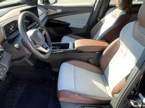 Used 2023 Volkswagen ID.4 Pro image 13
