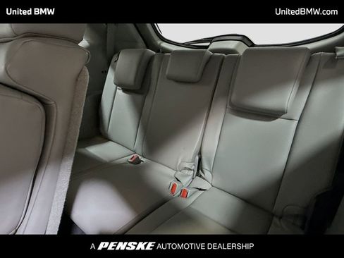 Used 2019 Toyota Highlander XLE FWD image 14