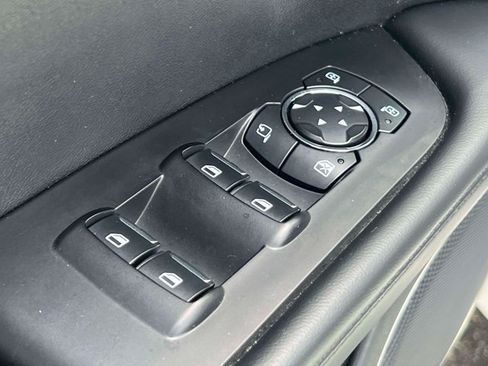 Used 2023 Lincoln Nautilus Reserve AWD/4WD image 23