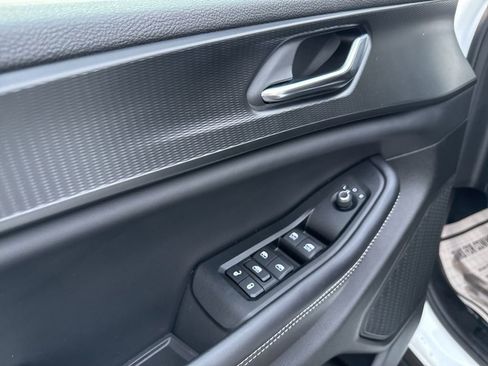 Used 2024 Jeep Grand Cherokee Laredo X image 55