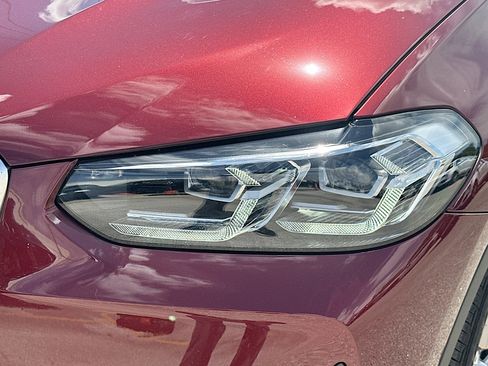 Used 2025 BMW X4 xDrive30i image 36