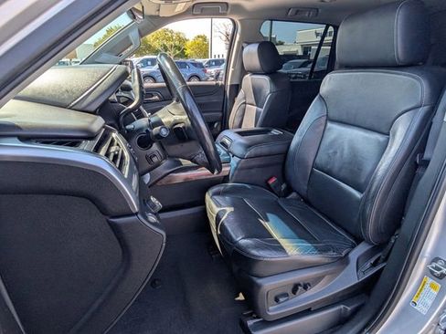 Used 2019 Chevrolet Tahoe LT w/ RST Edition image 8