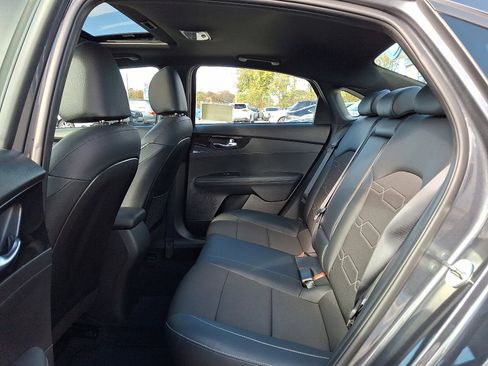 Used 2023 Kia Forte GT-Line w/ GT-Line Premium Package image 10