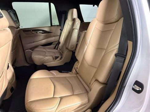 Used 2018 Cadillac Escalade Platinum AWD/4WD image 20