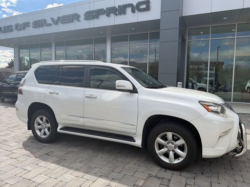 Used 2015 Lexus GX 460 w/ Navigation Package image 7