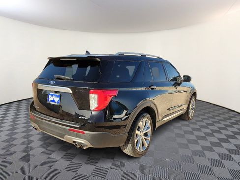 Used 2022 Ford Explorer Platinum w/ Equipment Group 601A AWD/4WD image 4