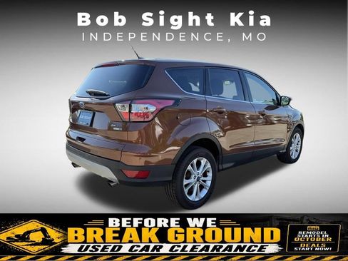 Used 2017 Ford Escape SE AWD/4WD image 10