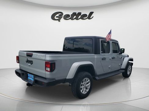 Used 2023 Jeep Gladiator Sport AWD/4WD image 5