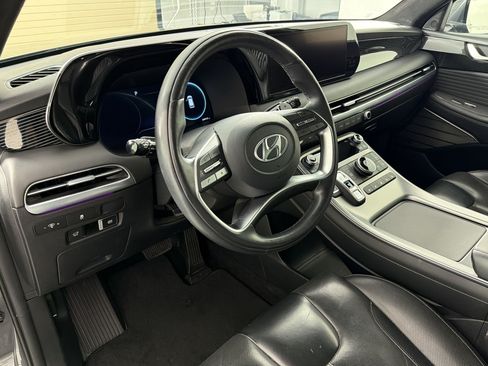 Used 2024 Hyundai Palisade Calligraphy FWD image 4