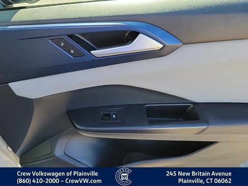 Certified 2023 Volkswagen Taos SE image 29