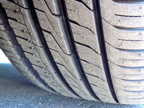 Used 2014 Cadillac CTS Sedan w/ Seating Package image 8