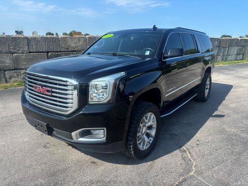 Used 2020 GMC Yukon XL SLT w/ Value Plus Edition RWD image 3