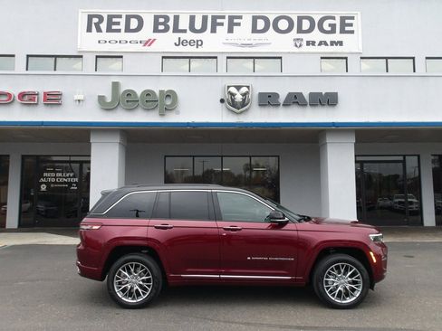 New 2025 Jeep Grand Cherokee Summit image 1