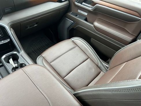 Used 2024 GMC Sierra 1500 Denali image 15