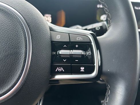 Used 2024 Kia Sorento S image 18
