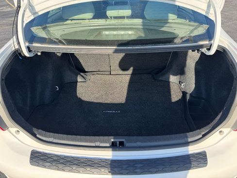 Used 2010 Toyota Corolla LE image 5