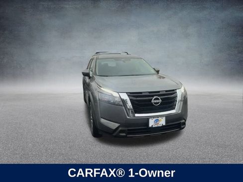 Used 2024 Nissan Pathfinder SV image 4