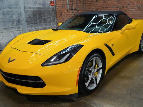 Used 2014 Chevrolet Corvette Stingray Convertible w/ 3LT Preferred Equipment Group RWD image 21
