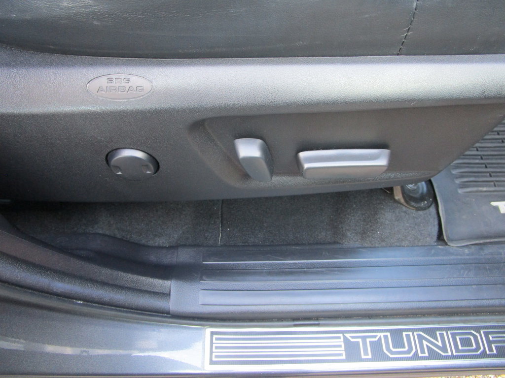 Used 2020 Toyota Tundra Platinum AWD/4WD image 37